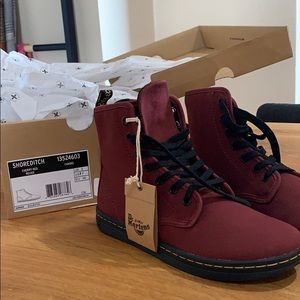 Dr Martens Shoreditch Size 7 BNIB Cherry red Rouge